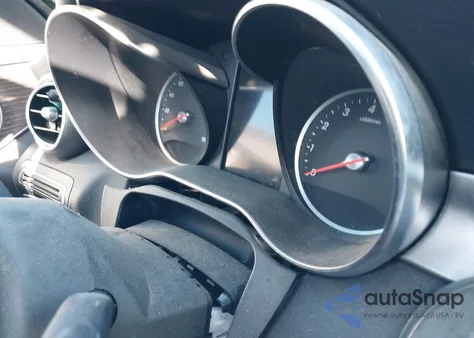 2019 Mercedes-Benz C 300 4Matic z USA, uszkodzony, nr VIN 55SWF8EB4KU313962